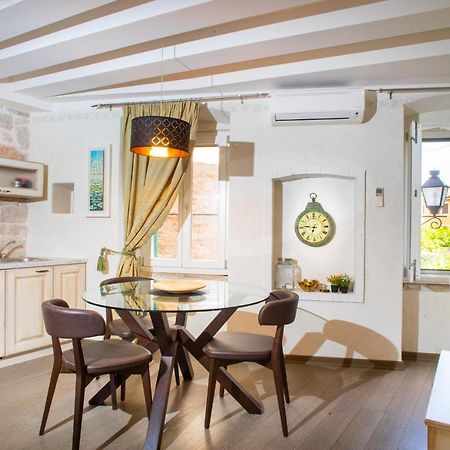 Nata Apartment 4 Stars Ровінь Екстер'єр фото