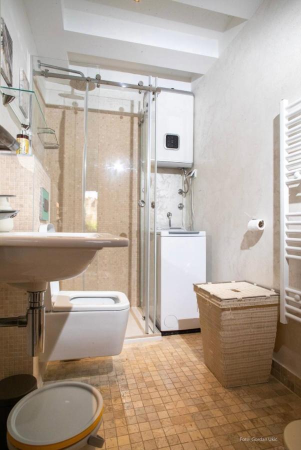 Nata Apartment 4 Stars Ровінь Екстер'єр фото