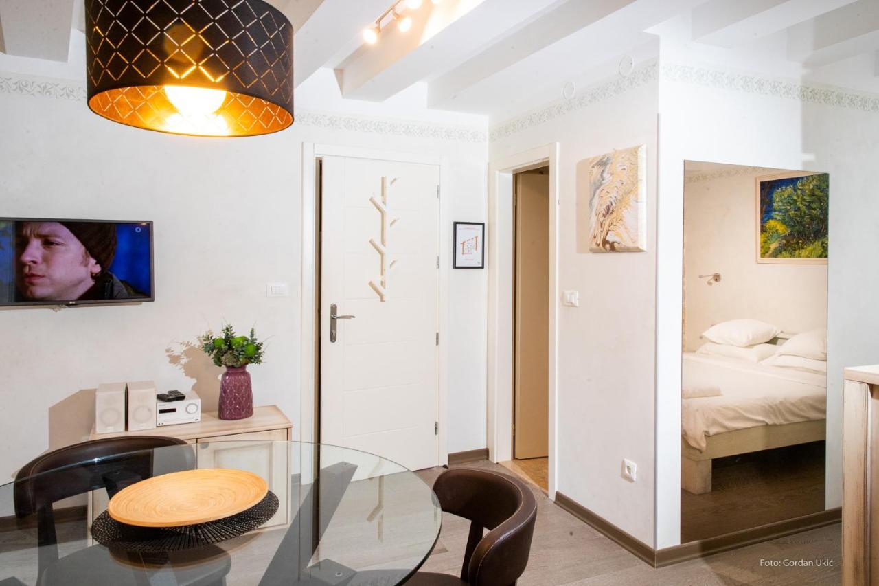 Nata Apartment 4 Stars Ровінь Екстер'єр фото
